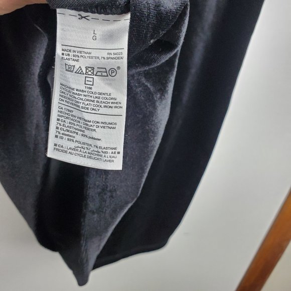 Old Navy Women's Black Velour Short Sleeve Round Neck Top Spring L Large - Picture 8 of 9